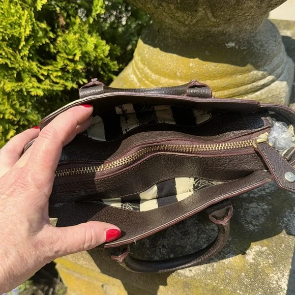 GUC Vivienne Westwood Executive Dark Brown Handbag ( shoulder strap missing) - Picture 6 of 13